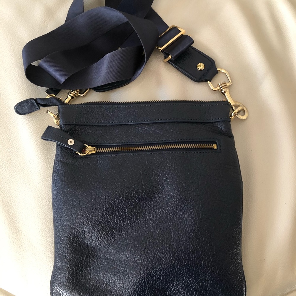 Purse - Picture 2 of 3